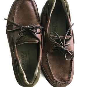 SPERRY Stringray Collection Leather Boat Shoe-9M